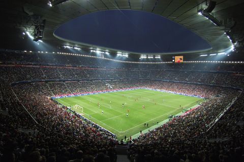 Eintrittspreise : Top 30 Fußballclubs: Das kostet der Stadionbesuch