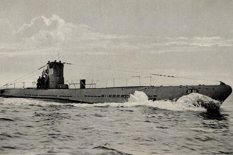 In unserem Bild ist das U-Boot U 10 zu sehen (Archivbild), es ist der gleiche Typ wie die U 23, die jetzt vor der türkischen Küste gefunden wurde. Die Aufnahme stammt aus dem Jahr 1940.