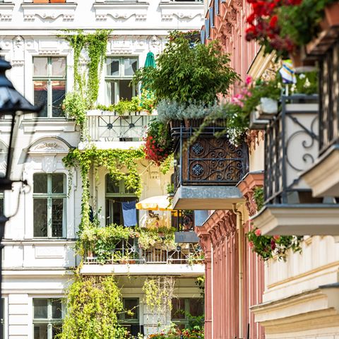 Solche Immobilien wie hier in Berlin sind inzwischen unbezahlbar. Wer hier wohnt muss in Zukunft eine höhere Grundsteuer bezahlen - auch als Mieter.