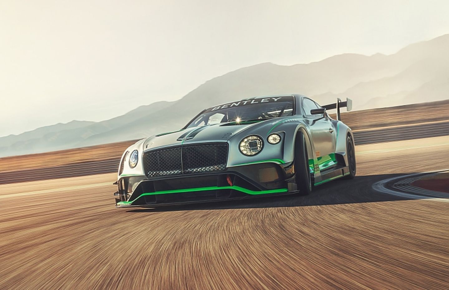 Bentley Continental GT3 dynamic