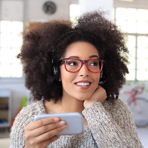 Alexa, Siri oder Cortana - warum sind die Sprachassistenten eigentlich weiblich?