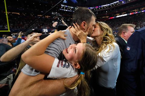 Football-Star Tom Brady feiert seinen sechsten Triumph beim Super Bowl mit Frau Gisele Bündchen und Tochter