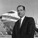 Der "Vater der Boeing 747": Joe Sutter (1921-2016) war der Chefdesigner des Jumbojets und hatte in den 60er Jahren die Idee zu einer Flugzeugkabine mit einem Doppelgang. Er starb am 30. August 2016 im Alter von 95 Jahren. "Ich hätte nie gedacht, dass die 747 so ein Erfolg wird", sagte er zwei Jahre vor seinem Tod in einem Gespräch mit dem stern.