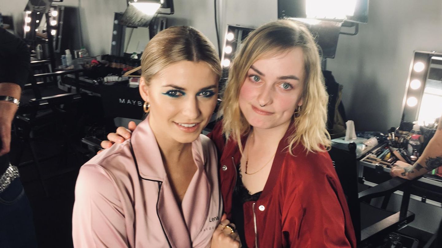 Lena Gercke auf der Maybelline Show 2019 in Berlin Lena Gercke auf der Maybelline Show 2019 in Berlin