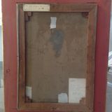 Interessant ist auch die Rückseite des Gemäldes. Kujau beschädigte absichtlich die Leinwand an drei Stellen, um sie auf der Rückseite auffällig zu flicken. Und auf der Bildrückseite sind zwei Zettel mit Hitlers Schrift angebracht.  Zettel oben links: "Bild bleibt in meiner Wohnung AH"