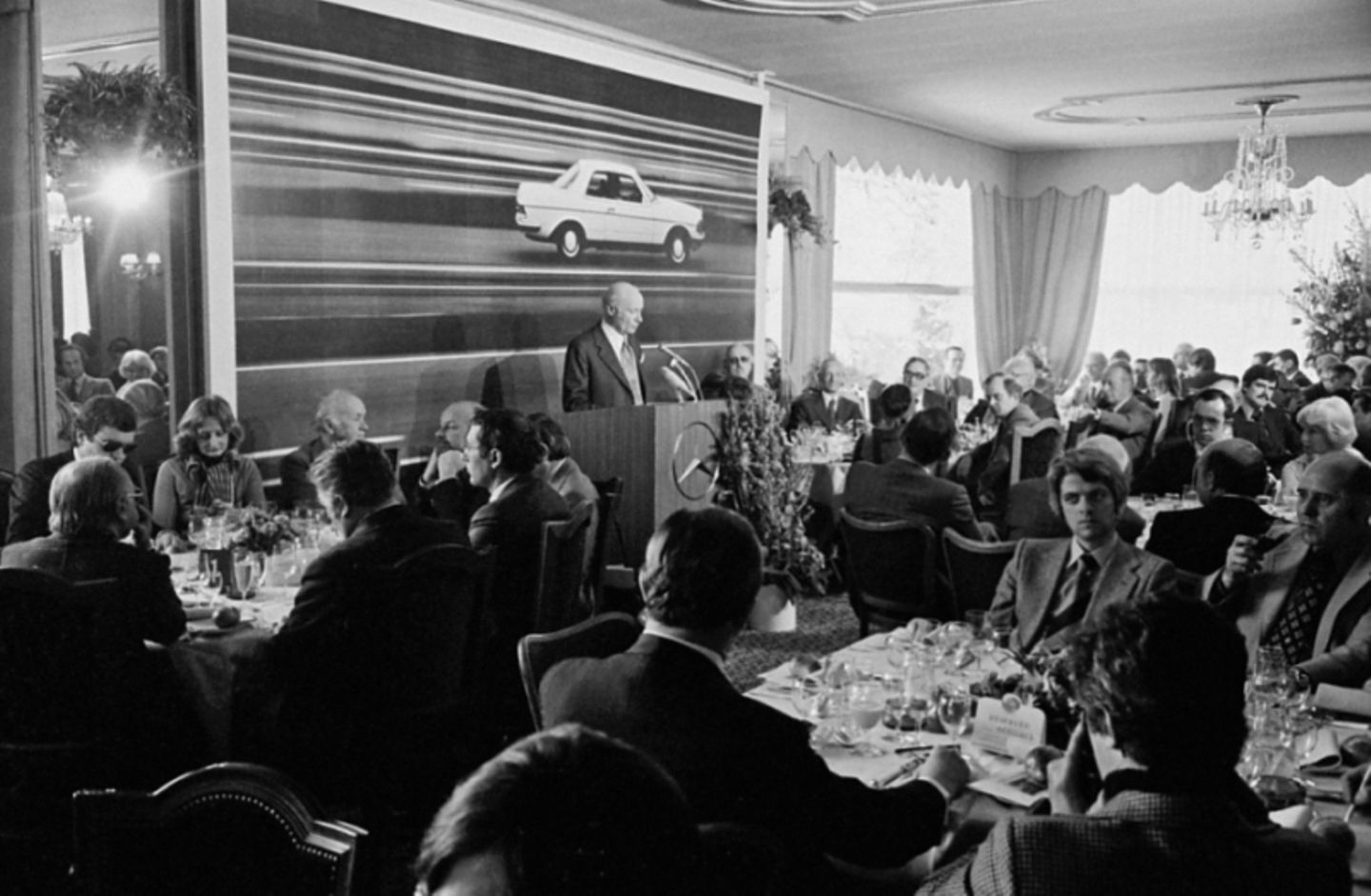 Im Jahr 1977 war die Szenerie auf dem Genfer Automobilsalon eine andere