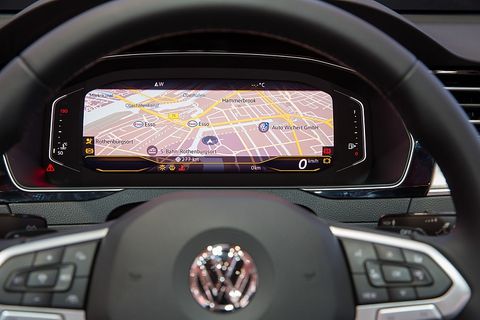 Die große Bühne: Im virtuellen Kombiinstrument kann jetzt auch die Karte über das gesamte Display angezeigt werden