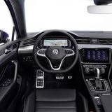 Die Kacheln im zentralen Display können nach Gusto konfiguriert werden