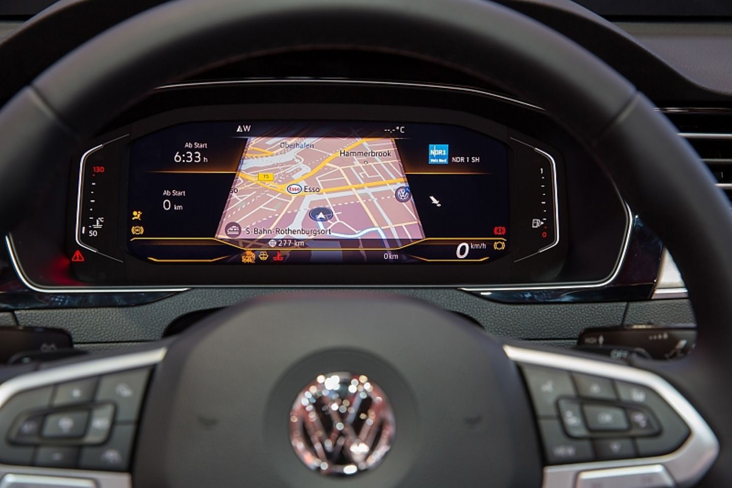 Drei Ansichten stehen im virtuellen Cockpit zur Verfügung