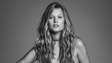 Victoria's Secret Model Toni Garrn posiert für Russell James