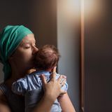 5. Besser nicht ungefragt raten  "Ich kenne das, der Freund einer Bekannten hatte dasselbe, und ihm hat folgendes geholfen ...": Ratschläge wie dieser sind gut gemeint, können Erkrankte aber verunsichern. Auch Therapieempfehlungen und Ratschläge in Bezug auf Heilmethoden oder Spezialisten können Betroffene ungewollt überfordern. Das gilt insbesondere dann, wenn Sie nicht genau wissen, was der behandelnde Arzt empfiehlt – oder wovon er abrät.