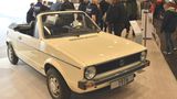Volkswagen Golf I Cabriolet Prototyp Baujahr 1976 in Atlasweiß . 75 PS, 1588 ccm, Höchstgeschwindigkeit 162 km/h. Der Prototyp hat noch keinen Überrollbügel. Ab dem 14. Februar 1979 wurde das Cabrio dann in Gemeinschaftsentwicklung von Volkswagen und Karmann in Osnabrück hergestellt.