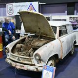 Ein Lloyd, Modell LKS 600 (LKW), produziert von 1955 bis 1961 - 596 ccm, 19 PS, Höchstgeschwindigkeit 100 km/h. Mit dem ersten Viertakter mit einer erhöhter Leistung von 19 PS kamen die Lloyd Motorenwerke den Kundenwünschen nach. Preis damals: 3570 DM.