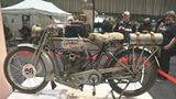 Eine Harley Davidson Modell 10 F aus dem Jahre 1914 mit 9 PS und 988 ccm ,140 kg, Spitze  90km/h. Sie hat  2016 das legendäre"Cannonball Race" mit 5320 Kilometer durch die USA in 15 Tagen absolviert.