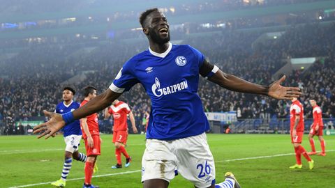 Salif Sane von Schalke bejubelt das 4:1 gegen Düsseldorf