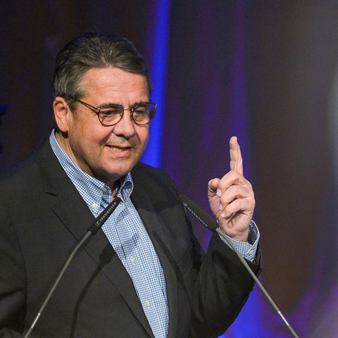 Sigmar Gabriel ermahnt seine Partei, die große Koalition genau unter die Lupe zu nehmen
