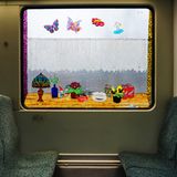 "Another view" heißt das in einer S-Bahn aufgebrachte Motiv