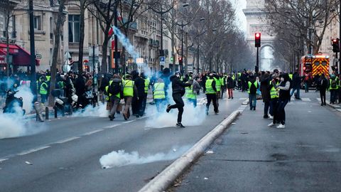 Bei den Protesten der Gelbwesten kam es in Paris wieder zu massiven Ausschreitungen