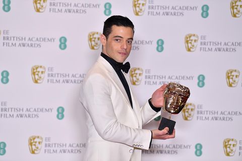 Rami Malek mit seinem Bafta-Award für seine Rolle in "Bohemian Rhapsody"