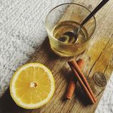 DIY Gesichtsmasken: Honig und Zimt