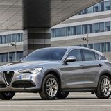 Der Alfa Romeo Stelvio 2.0 Turbo erreicht nach 5,7 Sekunden Landstraßentempo