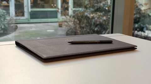 Laptop Spectre Folio 13 von HP aus Leder