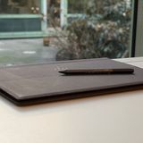 Laptop Spectre Folio 13 von HP aus Leder