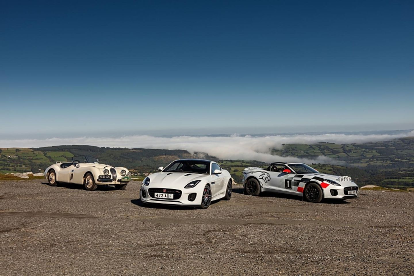 Familientreffen: Jaguar XK120, F-Type Rallye Car und F-Type Chequered Flag