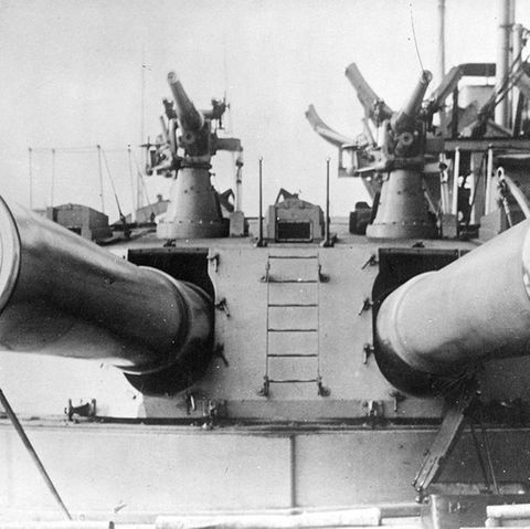 Der Schlachtkreuzer "Dreadnought" läutet das Ende der vorhergehenden Linienschiffe ein.