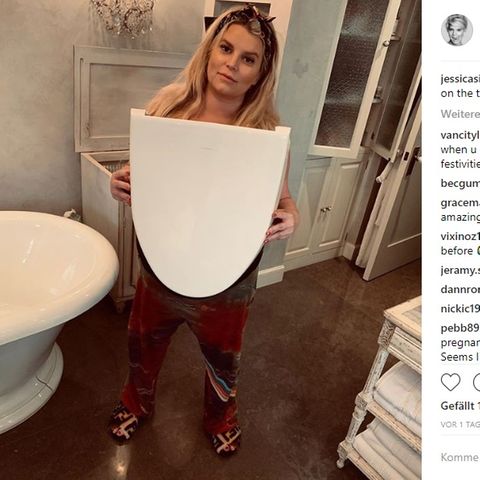 Ihre Toilette brach unter dem Gewicht der schwangeren Jessica Simpson zusammen