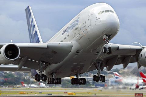 Ein Airbus A380 beim Start