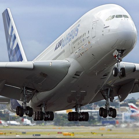 Ein Airbus A380 beim Start
