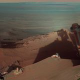 Ein später Nachmittag auf dem Mars. Es gebe kaum ein "passenderes Ende" für die "mutige Mission" von "Opportunity", als von einem gigantischen Sandsturm verschlungen zu werden, sagte der Steuermann Frank Hartman.