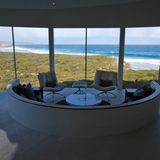 In den Zimmern gibt es keine Fernsehgeräte - dafür Fernsicht auf den Indischen Ozean