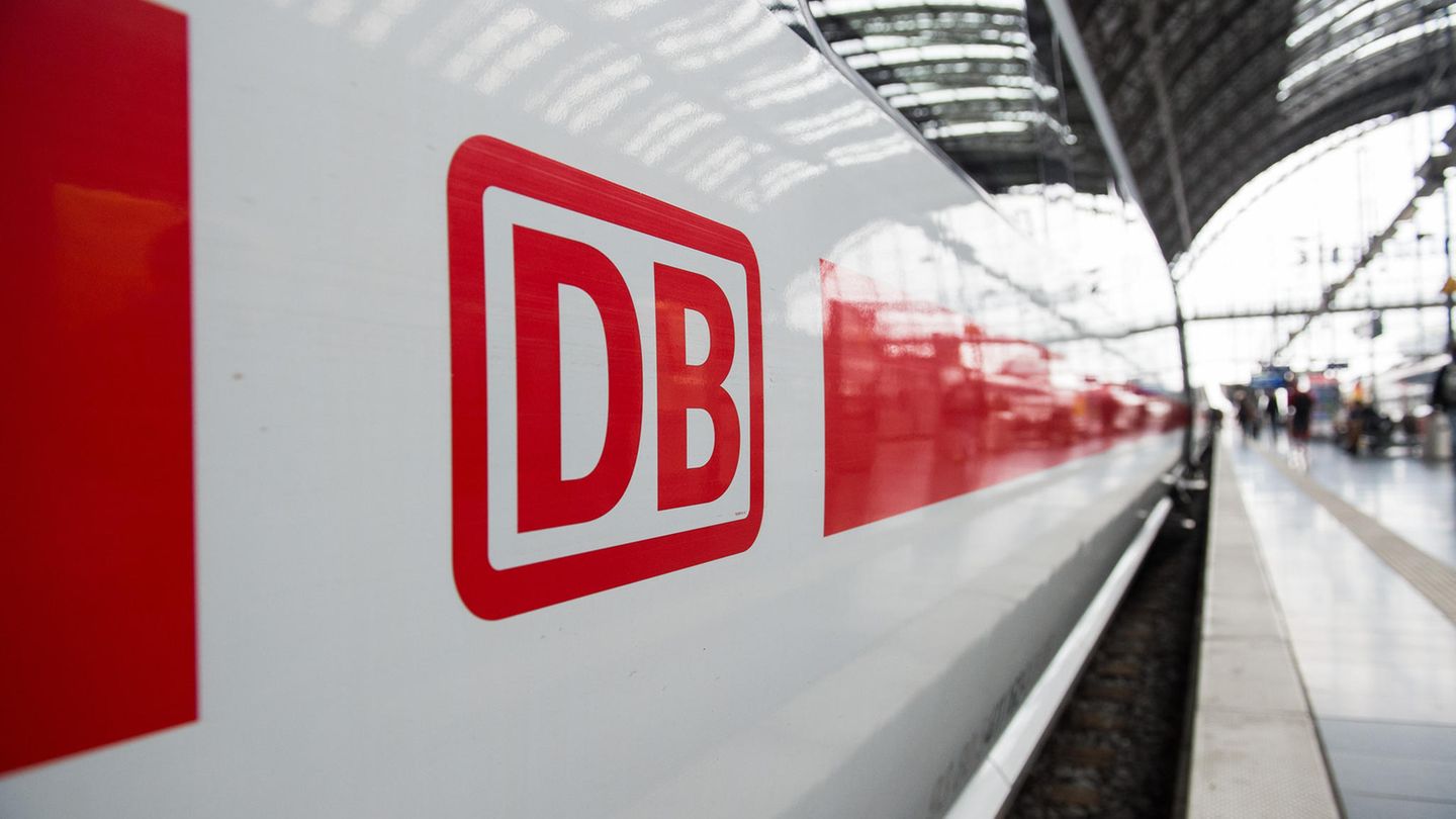 Deutsche Bahn: Rollstuhlfahrer muss während Bombenalarms im ICE bleiben