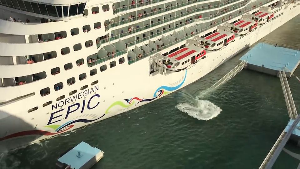 Kreuzfahrtschiff baut Unfall auf Puerto Rico Kreuzfahrtschiff baut Unfall auf Puerto Rico
