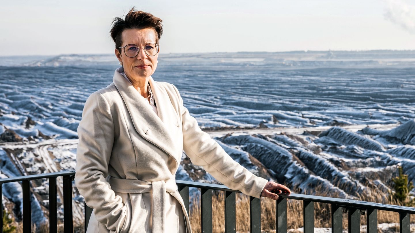 Versöhnt mit den Zumutungen des Tagesbaus: Welzows Bürgermeisterin Birgit Zuchold