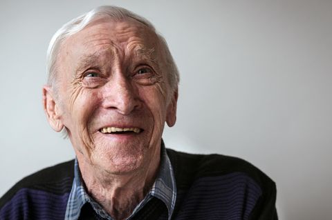 Oskar Brütting, 76, ehemaliger Bäcker, hat "Probleme mit den Haxen und dem Herz". Sein Einzelzimmer ist ihm wichtig: "Ich genieße es, wenn ich meine Ruhe habe."