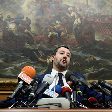 Salvini im November, als er bei einer Pressekonferenz im Parlament die Ablehnung des UN-Migrationspakts verkündete
