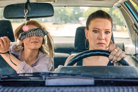 Karoline Herfurth und Hannah Herzsprung im Film "Sweethearts"