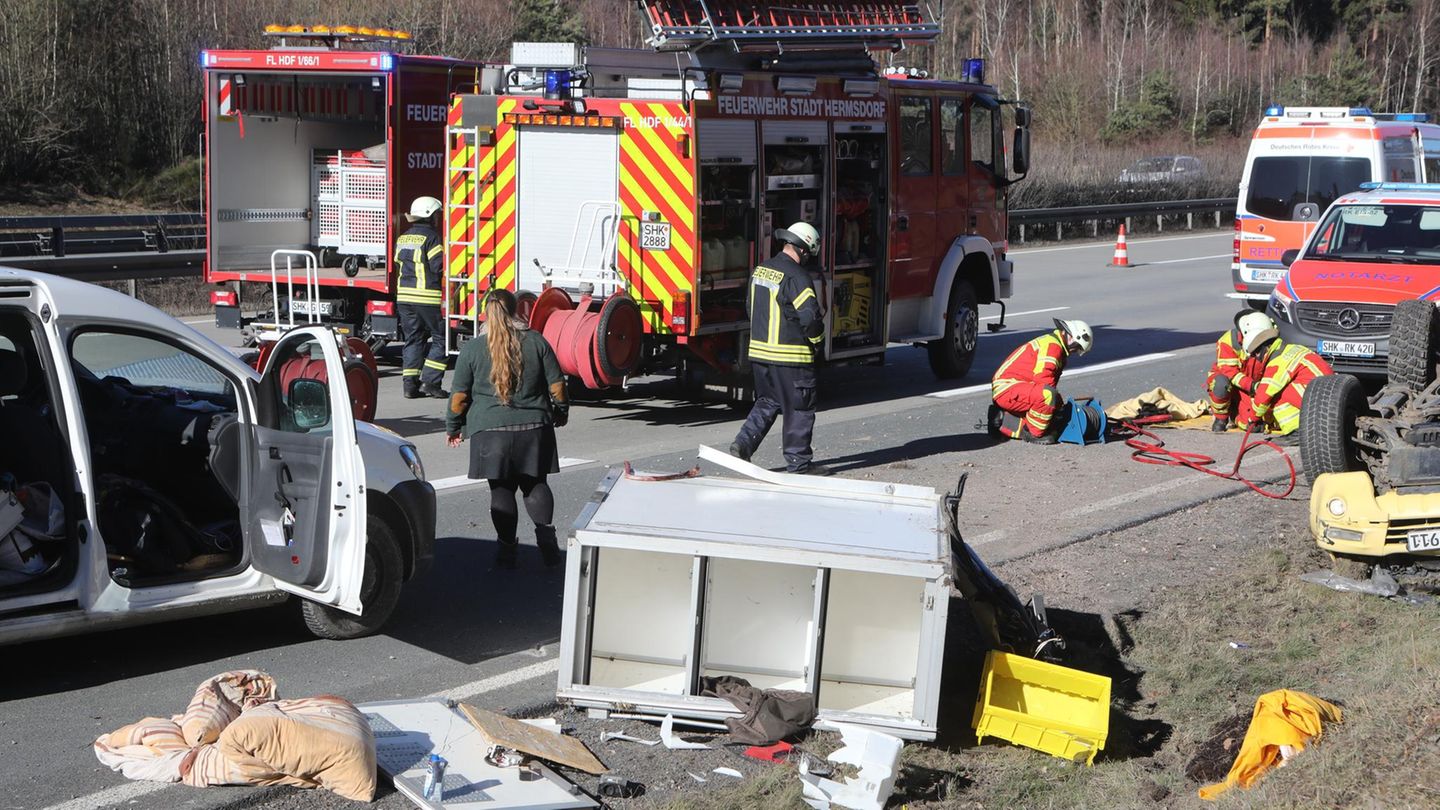 In diesen Unfall auf der A9 war ein Auto der Rettungshundestaffel Ostthüringen des ASB verwickelt 