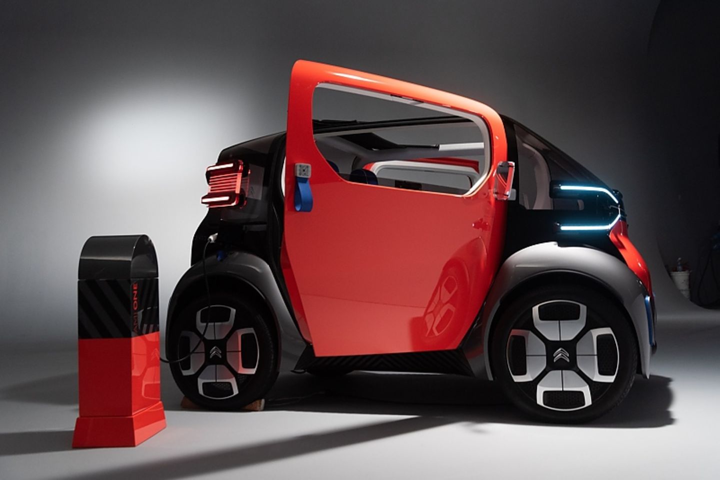 Citroen Ami One Concept - große Türen zum bequemen Ein- und Aussteigen