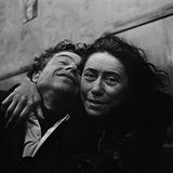 Hier hielten sich die Verlorenen aneinander fest.