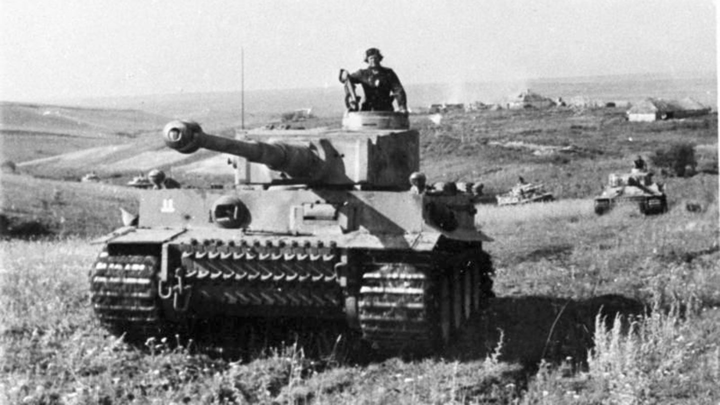 Ein Tiger in der Schlacht um Kursk.