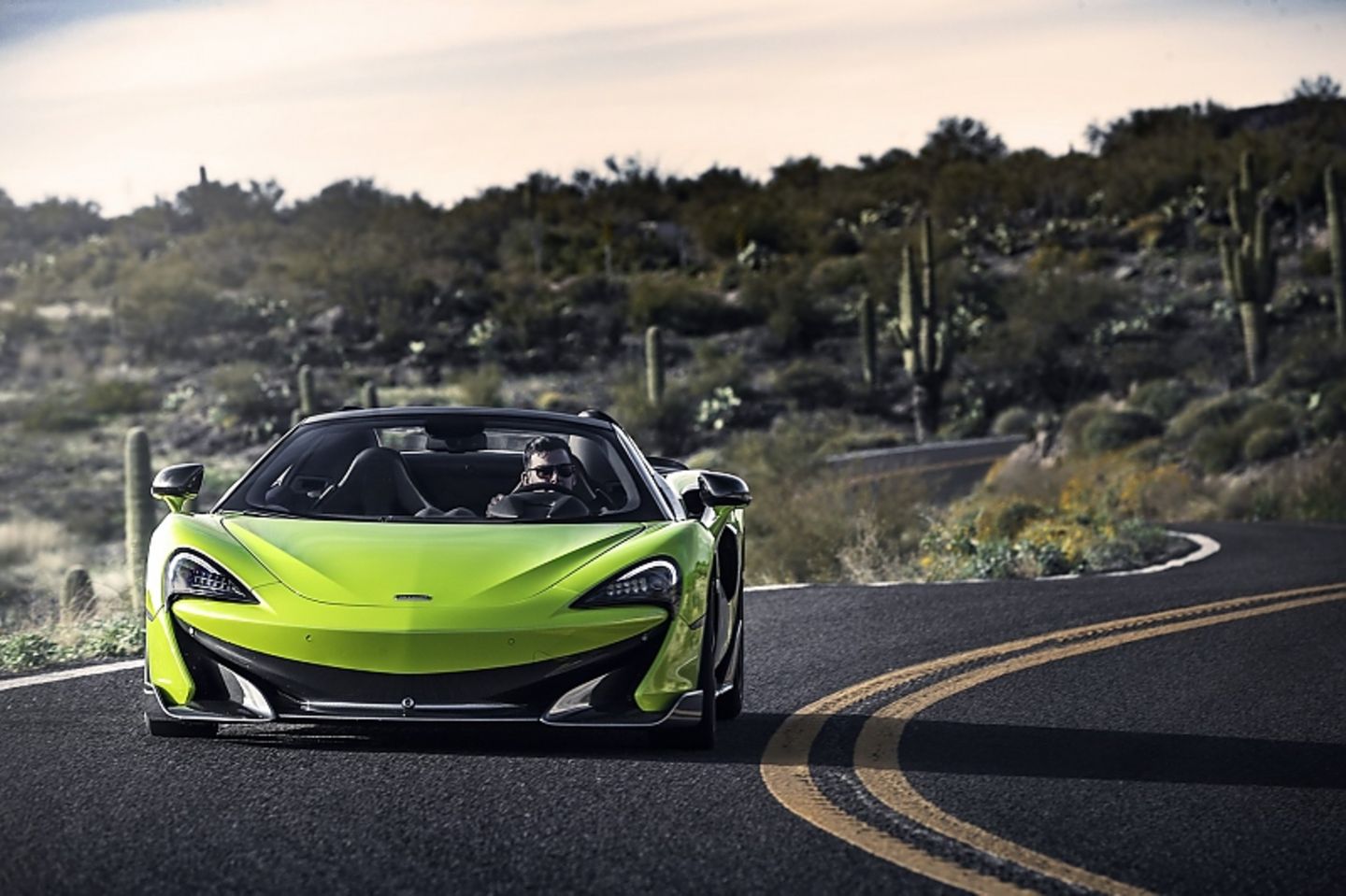 In Kurven ist der McLaren 600LT Spider extrem agil