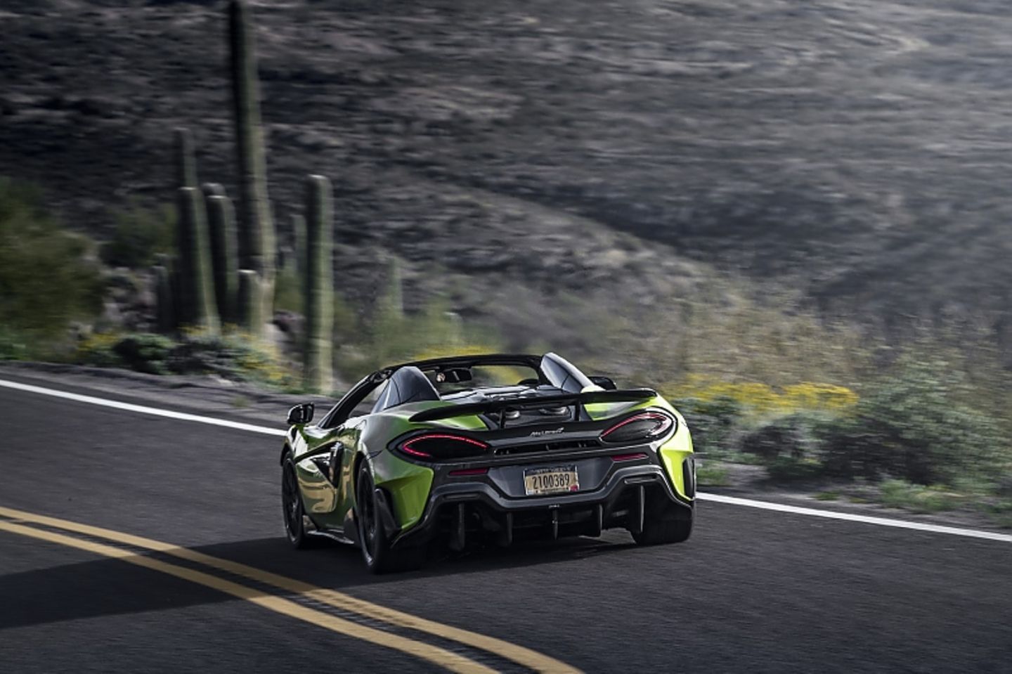 Aus 200 km/h steht der McLaren 600LT Spider nach nur 121 Metern