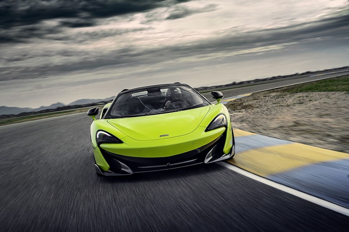 Der McLaren 600LT Spider kostet 250.000 Euro