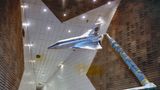Die Anechoic Chambers der Nasa ist ein reflexionsarmer Raum. Die Wände absorbieren fast alle Geräusche. Das Foto zeigt ein Shuttle-Modell aus dem Jahre 1972 mit Triebwerksaufsätzen an den Flügelenden.