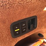 Bentley Bentayga V8 - fährt auf Knopfdruck nach unten