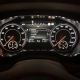 Bentley Bentayga V8 - bei Nacht gut abzulesen